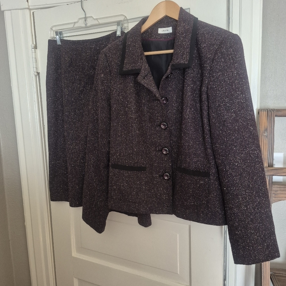 Laura Blazer and Skirt Suit in Dark Plum Tweed Sz 14